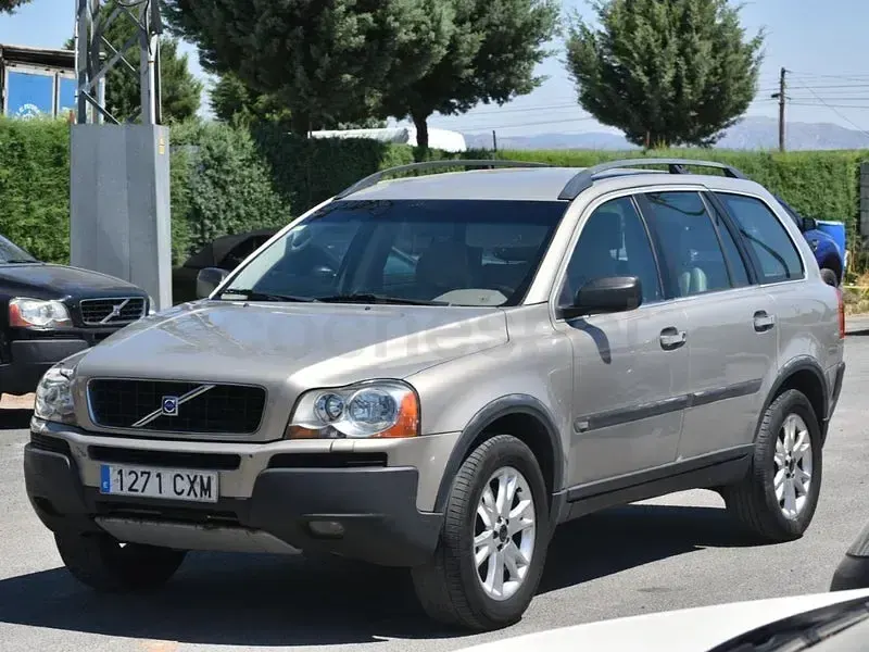 Usado Volvo XC90 163 CV (119 kW) 2004 Beige SUV