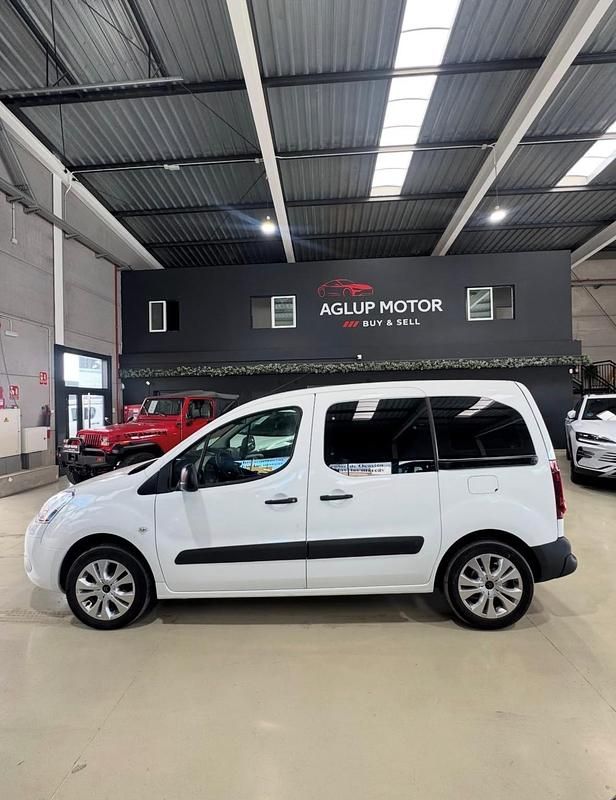 Usado Citroën Berlingo Tonic 92 CV (67 kW) 2014 Blanco Monovolumen
