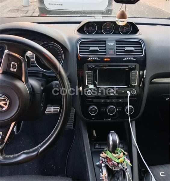 Usado VW Scirocco R-line 150 CV (110 kW) 2014 Negro Coupe