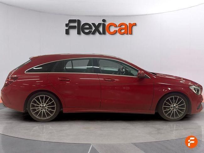 Usado Mercedes CLA200 Shooting Brake 136 CV (100 kW) 2017 Rojo Familiar