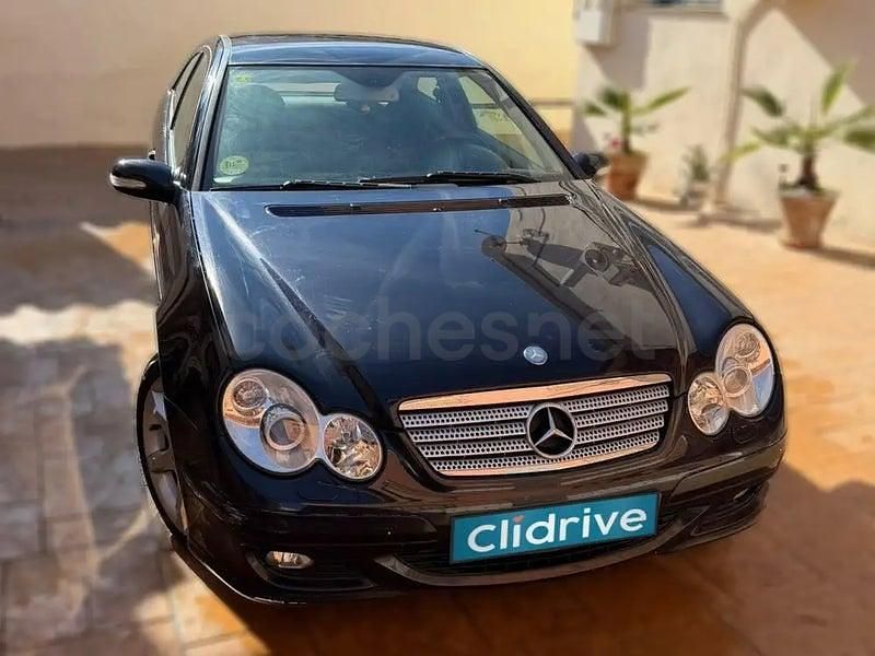 Usado Mercedes C200 136 CV (100 kW) 2007 Negro Berlina