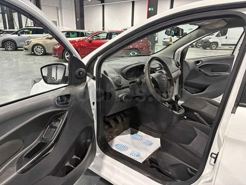 Usado Ford Ka Plus 70 CV (51 kW) 2017 Blanco Utilitario