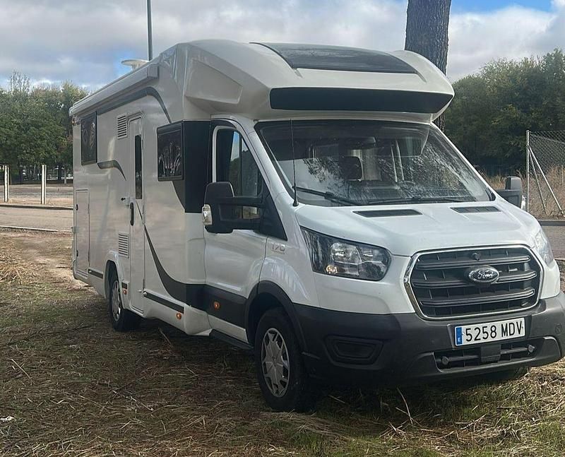 Usado Ford Transit Custom Limited 150 CV (110 kW) 2023 Blanco Berlina