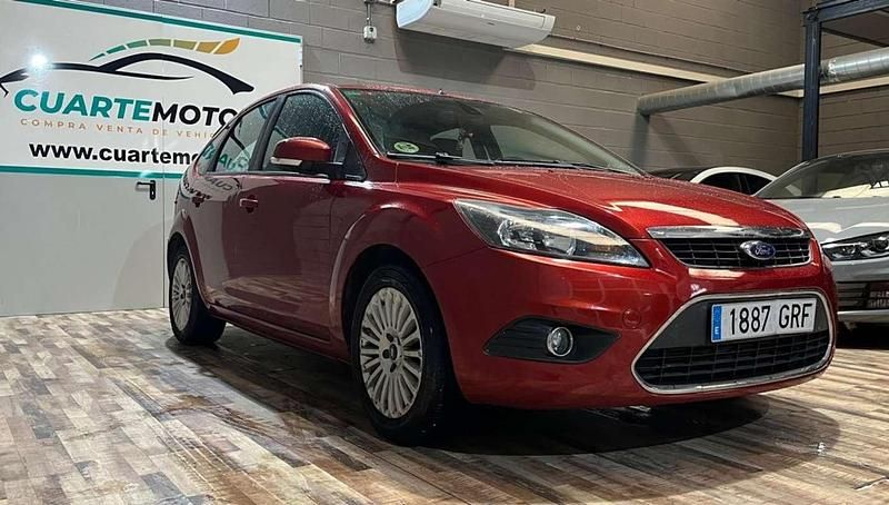 Käytetty Ford Focus Titanium 109 HP (80 kW) 2009 Oranssi Viistoperä