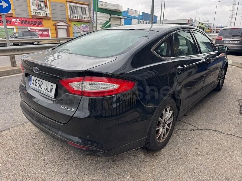 Usado Ford Mondeo Titanium 187 CV (137 kW) 2016 Negro Berlina