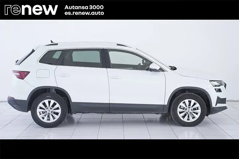 Usado Skoda Karoq Ambition 115 CV (84 kW) 2022 Blanco SUV