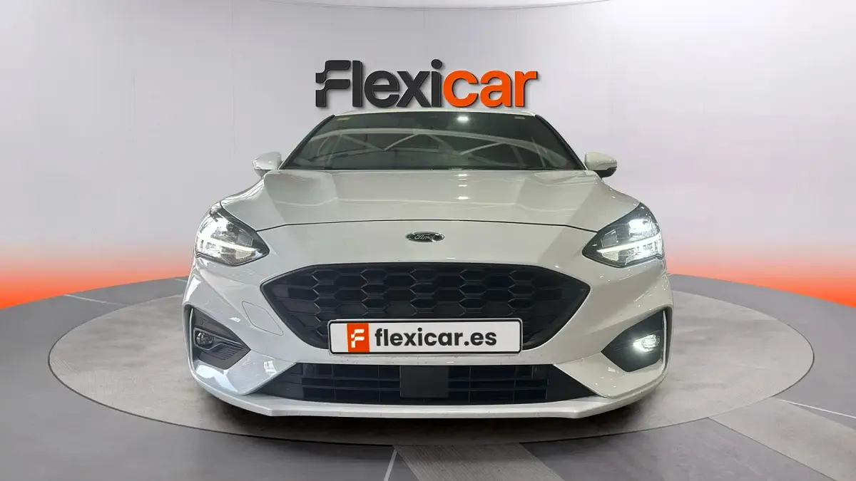 Usado Ford Focus ST-Line 120 CV (88 kW) 2020 Blanco Berlina