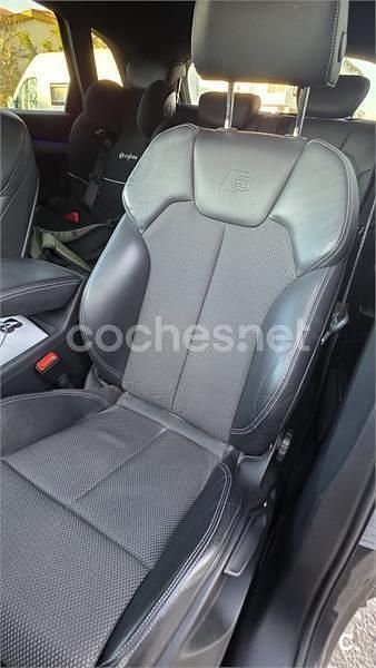 Usado Audi Q5 Comfort 190 CV (139 kW) 2020 Gris / plata SUV
