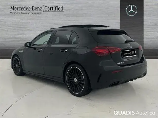 Nuevo Mercedes A200 Edition 150 CV (110 kW) 2027 Negro cosmos