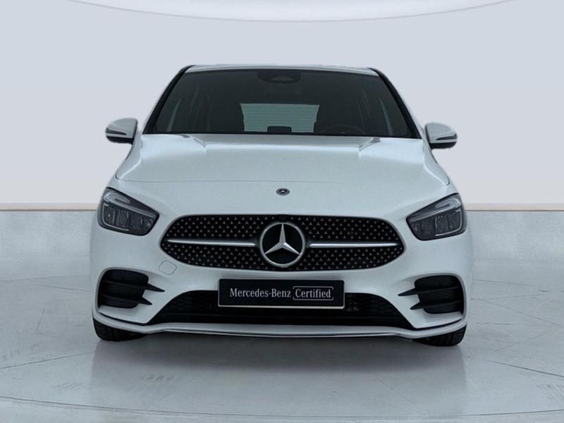 Usado Mercedes B200 AMG line 150 CV (110 kW) 2025 Blanco Monovolumen