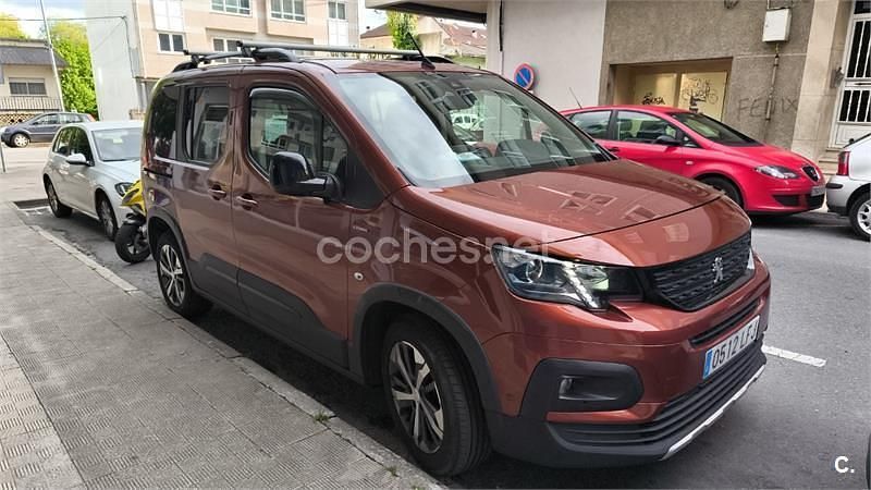 Usado Peugeot Rifter GT-line 130 CV (95 kW) 2020 Marrón Monovolumen