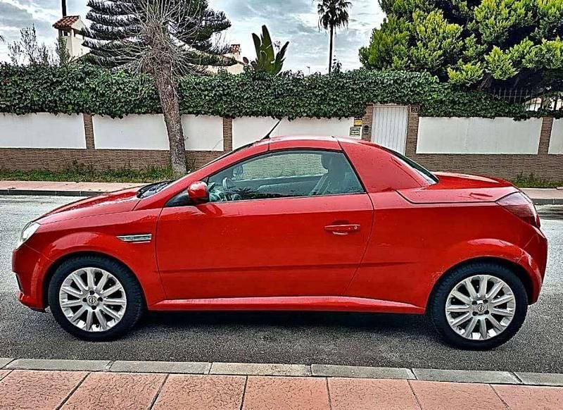 Usado Opel Tigra Sport 90 CV (66 kW) 2005 Rojo Descapotable