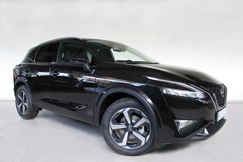 Usado Nissan Qashqai N-Connecta 140 CV (102 kW) 2022 Negro zaino SUV
