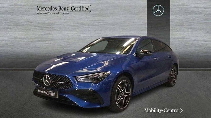 Usado Mercedes CLA250e Shooting Brake 219 CV (161 kW) 2024 Azul Familiar