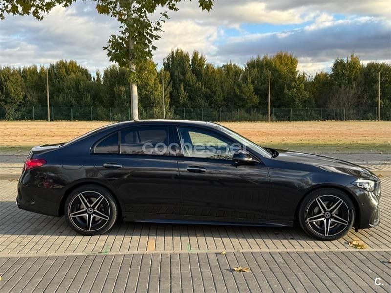 Usado Mercedes C220 200 CV (147 kW) 2023 Gris / plata Berlina