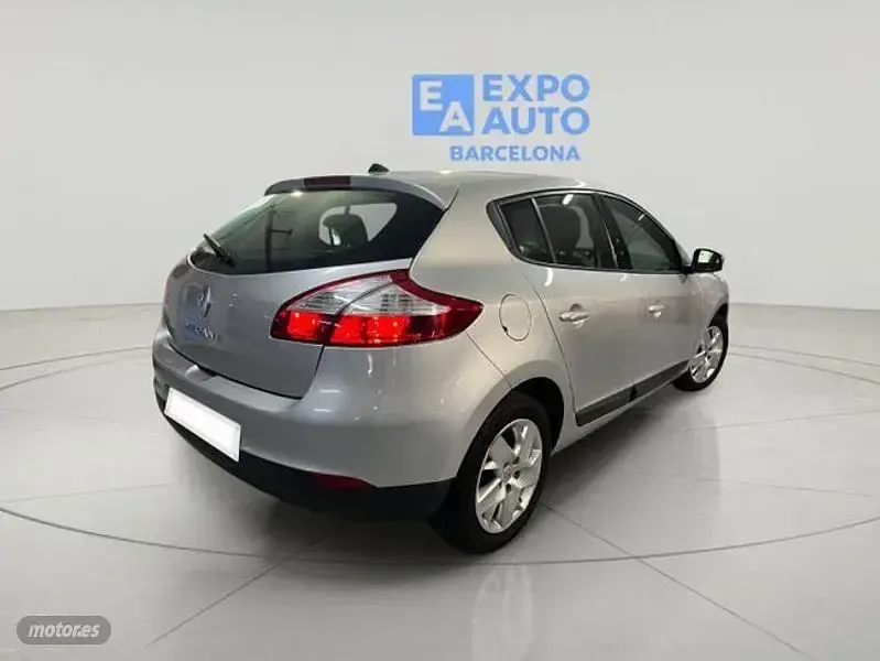 Usado Renault Mégane III 110 CV (80 kW) 2011 Gris Berlina