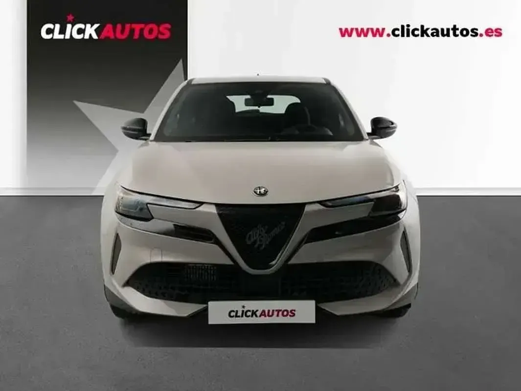 Usado Alfa Romeo GT Junior 136 CV (100 kW) 2025 Beige SUV
