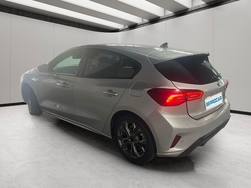 Gris Usado 2022 Ford Focus ST-Line | 16.850 € (Precio justo) - Imagen 1/4
