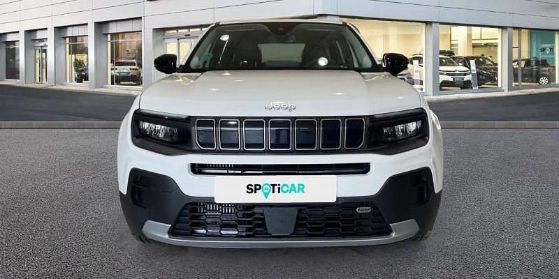 Usado Jeep Avenger Altitude 101 HP (74 kW) 2023 Branco SUV