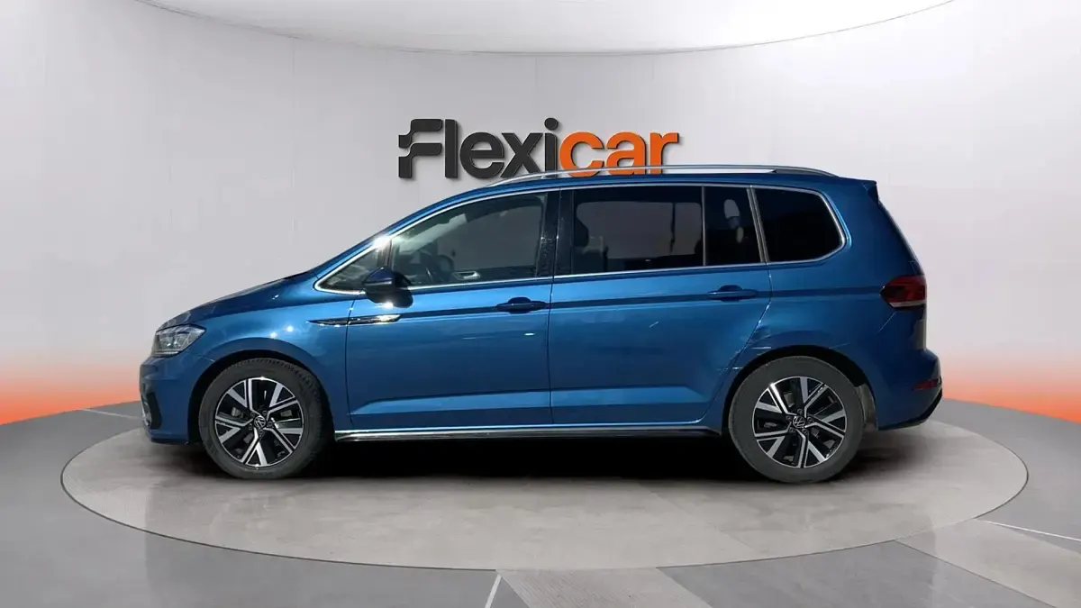 Usado VW Touran Sport 150 CV (110 kW) 2020 Azul Monovolumen