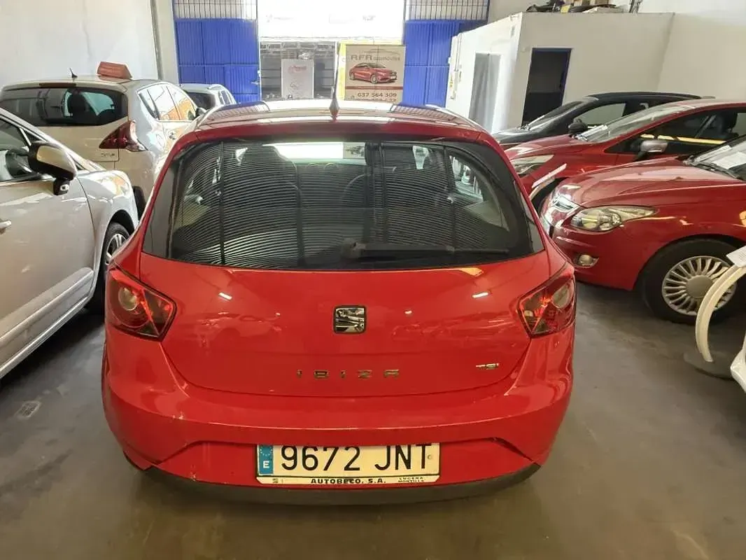 Begagnad Seat Ibiza Style 90 HK (66 kW) 2016 Röd Halvkombi