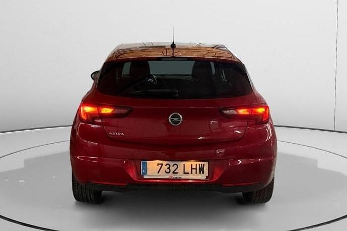 Usado Opel Astra S 110 CV (80 kW) 2020