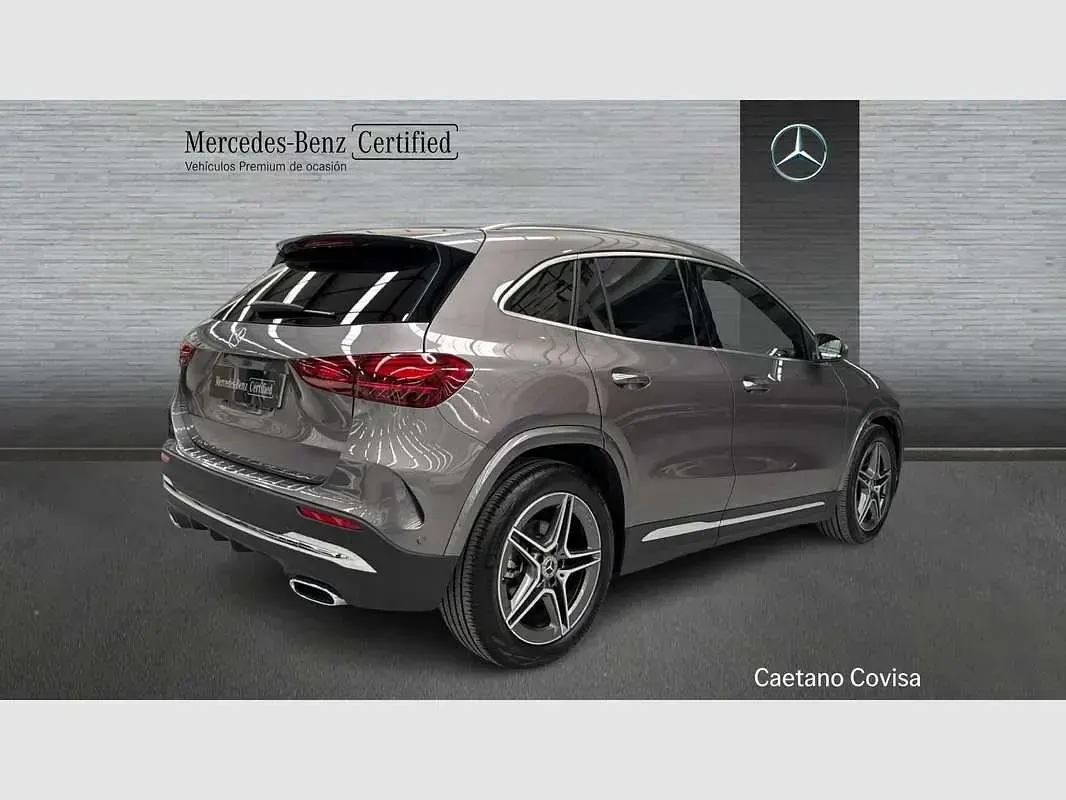 Usado Mercedes GLA200 163 CV (119 kW) 2025 Gris SUV