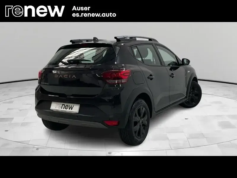 Usado Dacia Sandero Expression 100 CV (73 kW) 2023 Negro Berlina
