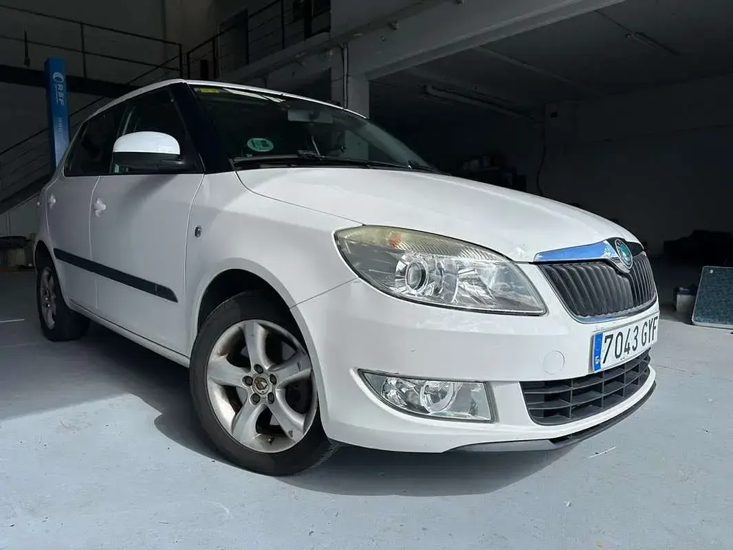 Usado Skoda Fabia Sport 105 CV (77 kW) 2010 Blanco Utilitario