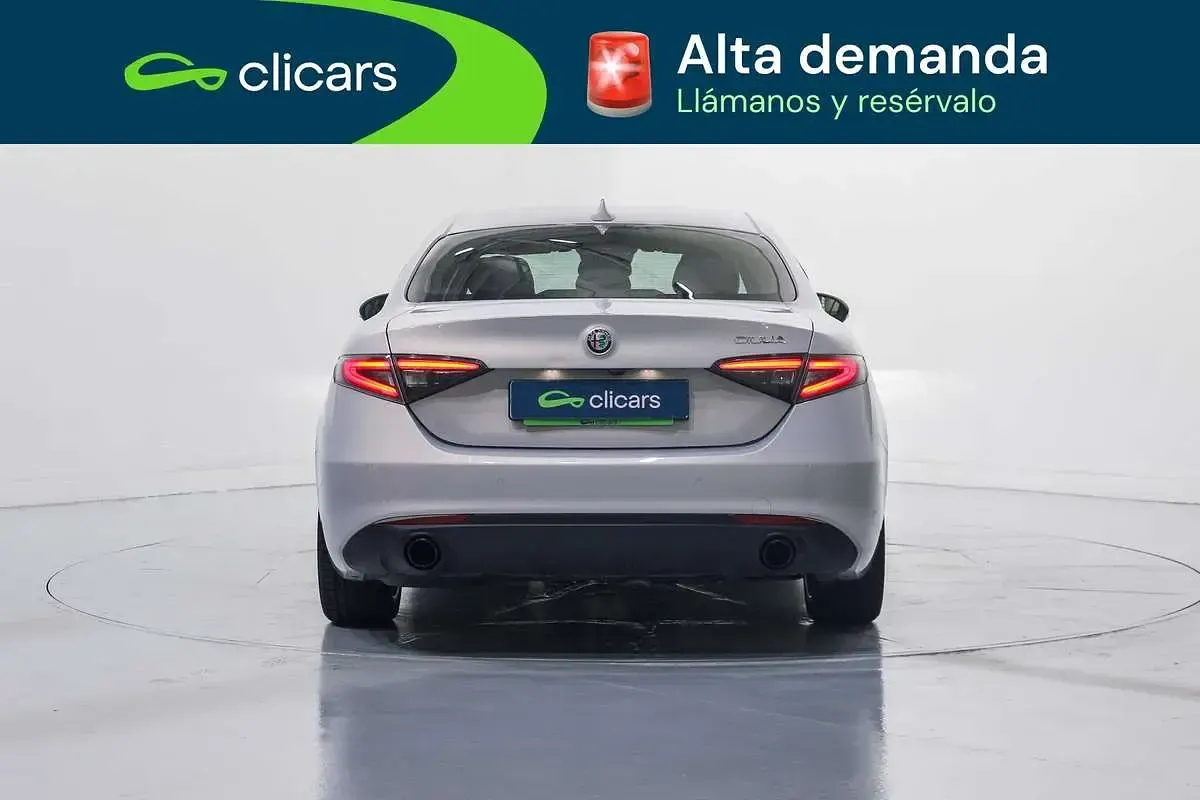 Usado Alfa Romeo Giulia Sprint 160 CV (117 kW) 2023 Blanco Berlina