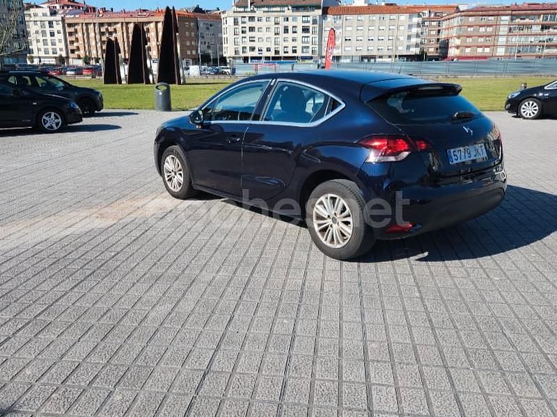 Usado DS Automobiles DS4 Design 120 CV (88 kW) 2016 Azul Berlina