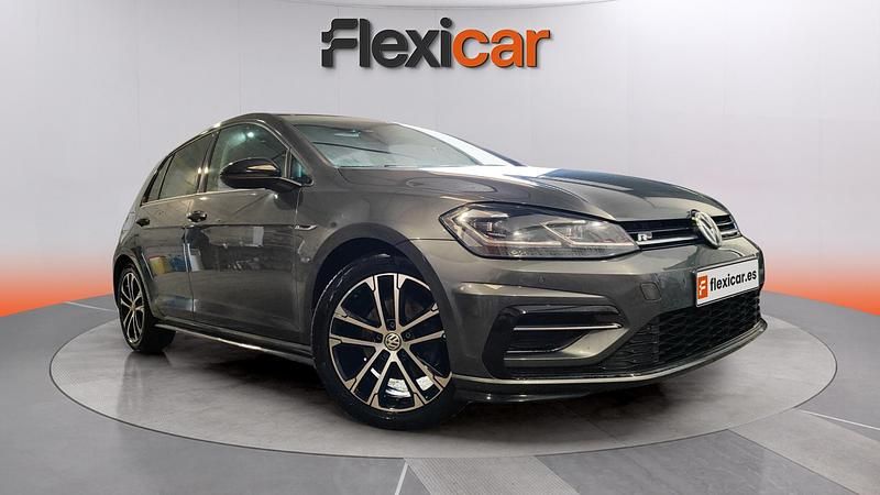 Usado VW Golf VII Sport 150 CV (110 kW) 2018 Gris Familiar