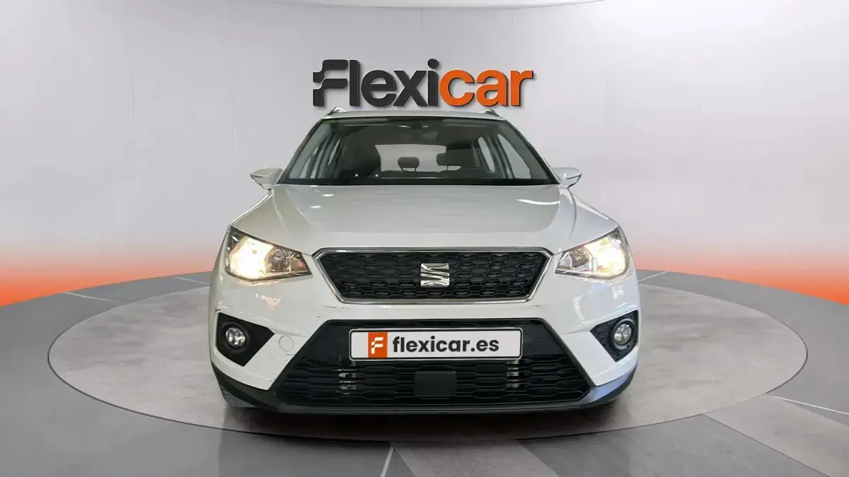 Usado Seat Arona Ecomotive 95 CV (69 kW) 2020 Blanco SUV