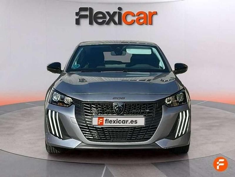 Usado Peugeot 208 Allure 102 CV (75 kW) 2024 Gris Utilitario