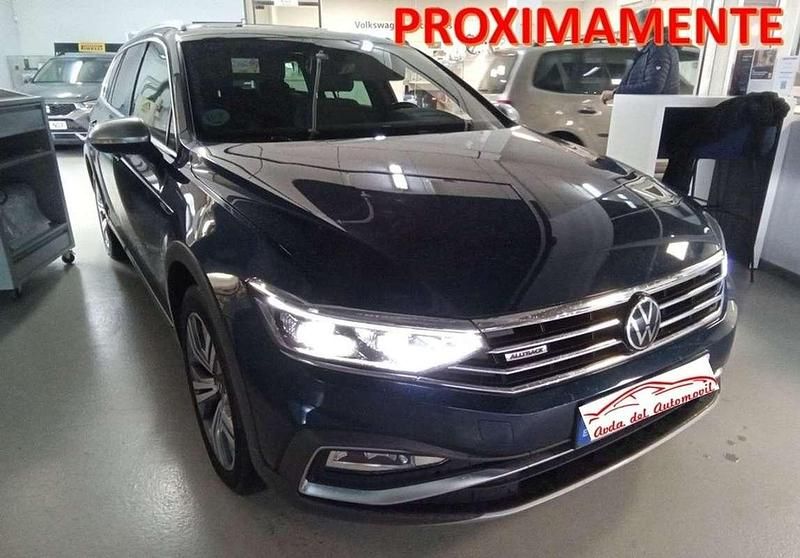 Azul Usado 2022 VW Passat Alltrack Familiar | 29.990 € (Precio justo) - Imagen 1/4