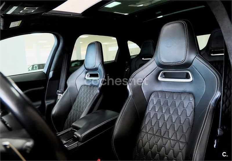 Usado Jaguar F-Pace SVR 550 CV (404 kW) 2019 Negro SUV