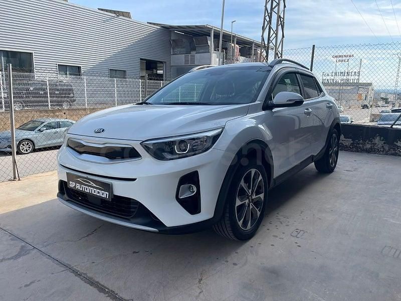 Usado Kia Stonic 120 CV (88 kW) 2019 Blanco SUV