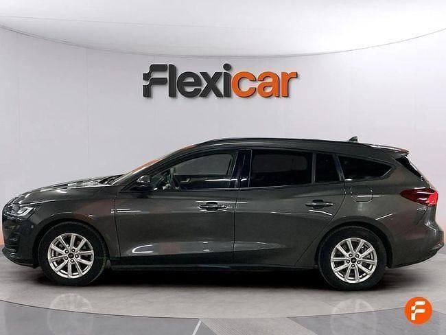 Usado Ford Focus Active 120 CV (88 kW) 2022 Gris Familiar