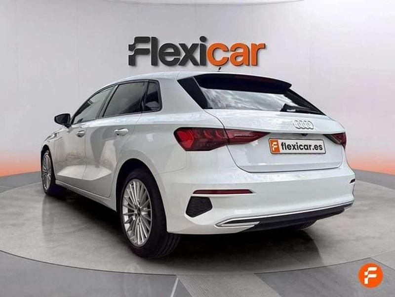 Usado Audi A3 Premium 110 CV (80 kW) 2022 Blanco Berlina