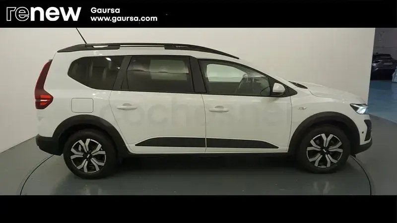 Usado Dacia Jogger Expression 100 CV (73 kW) 2024 Blanco Monovolumen