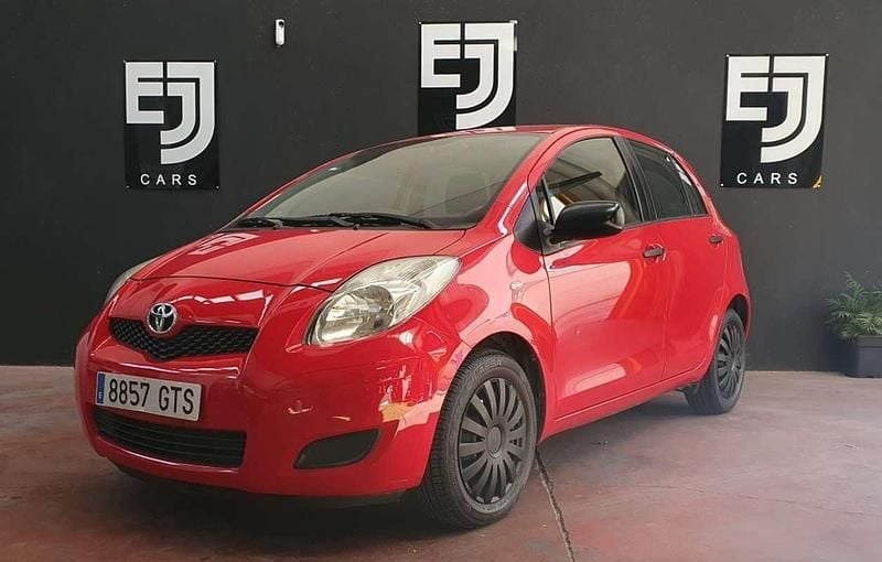 Rojo Usado 2010 Toyota Yaris Live Utilitario | 5390 € (Precio justo) - Imagen 1/4