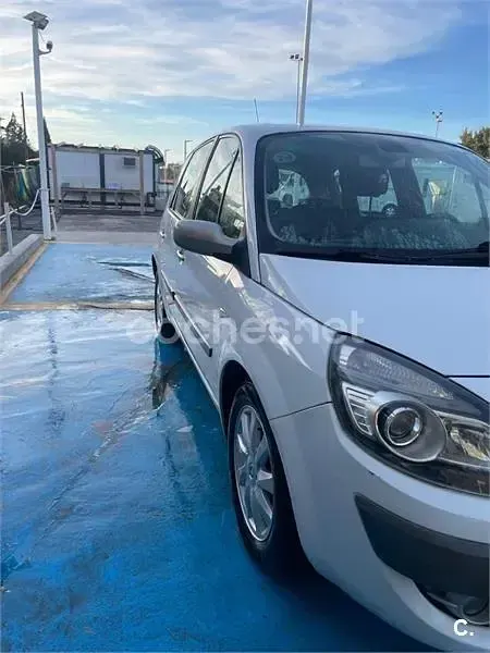 Usado Renault Scenic E-Tech 130 CV (95 kW) 2010 Blanco Monovolumen