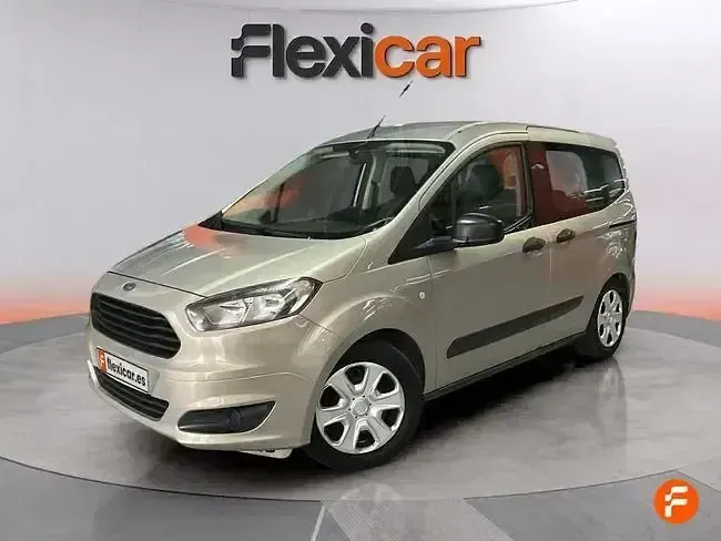 Usado Ford Tourneo Courier Ambiente 100 CV (73 kW) 2015 Gris Monovolumen