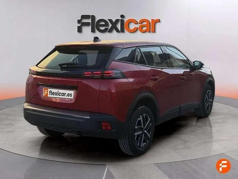 Usado Peugeot 2008 Active 101 CV (74 kW) 2023 Rojo SUV