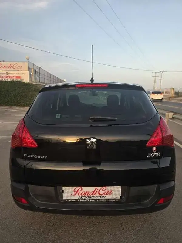 Usado Peugeot 3008 Sport 111 CV (81 kW) 2010 Negro Familiar