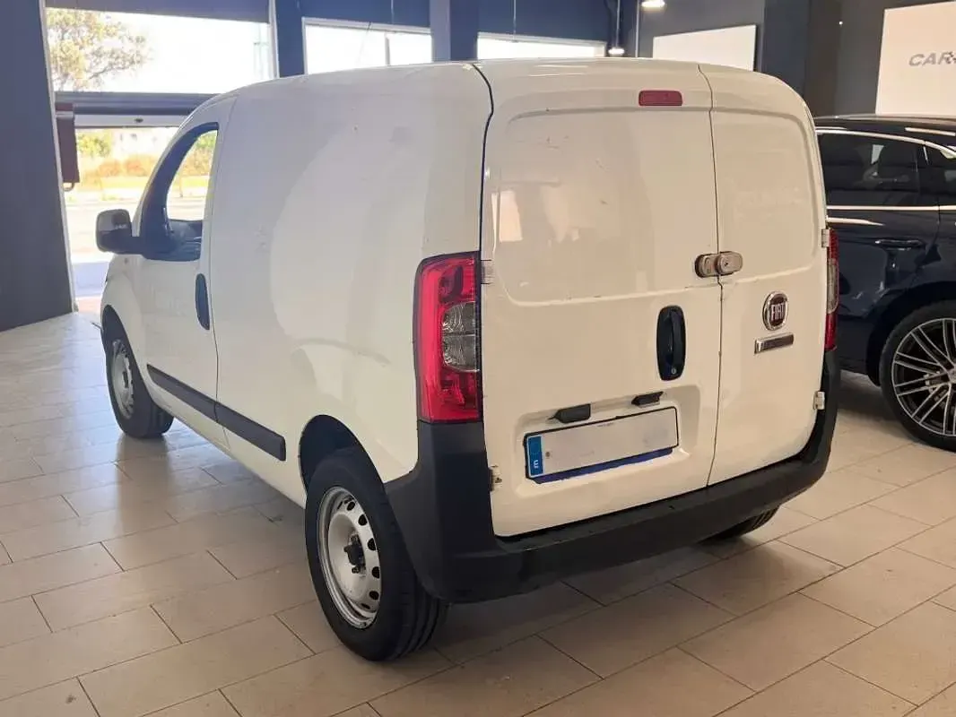 Usado Fiat Fiorino 80 CV (58 kW) 2021 Blanco Monovolumen