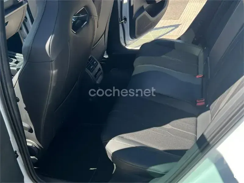 Usado Cupra Leon 245 CV (180 kW) 2022 Blanco Berlina