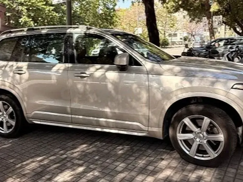 Usado Volvo XC90 Momentum 400 CV (294 kW) 2016 Beige SUV