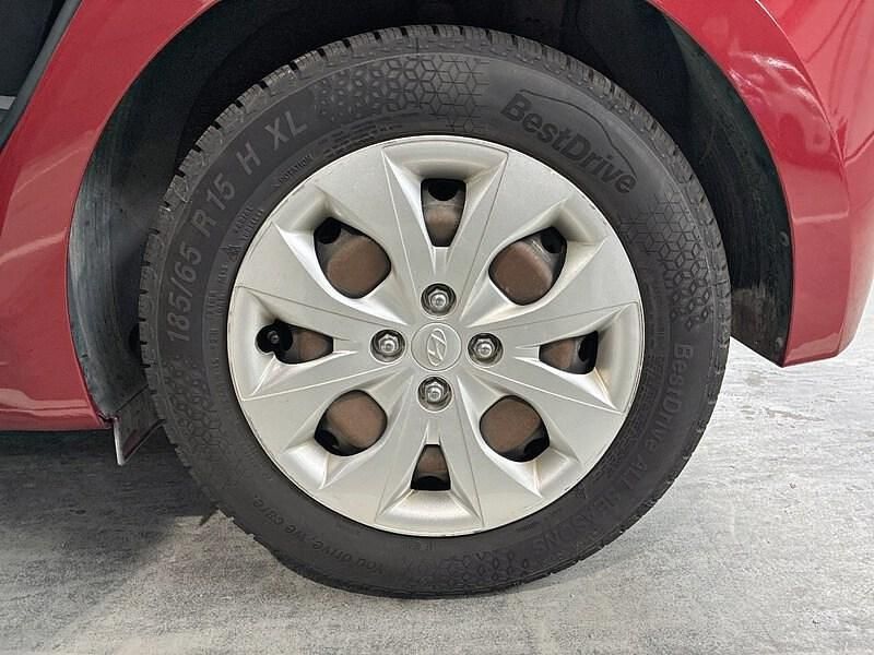 Brugt Hyundai i20 85 HK (62 kW) 2017 Rød Sedan