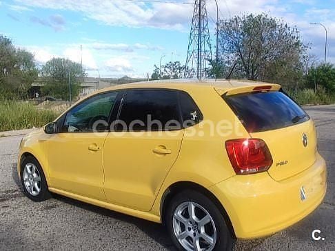 Amarillo Usado 2010 VW Polo Advance Berlina | 4500 € (Precio justo) - Imagen 1/4